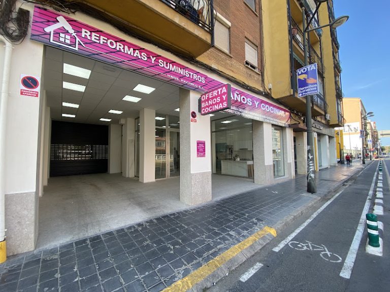 BAÑOS Y COCINAS HERMANOS PACHECO S.L.