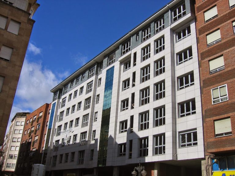 CONSTRUCCIONES LOPEZ ALVAREZ S.L.