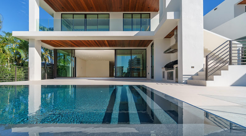 ibiconstru | Reformas en Ibiza | Construcción | Albañilería | Fontanería | Impermeabilizaciones | Baños | Cocinas | Piscinas - empresa de reformas