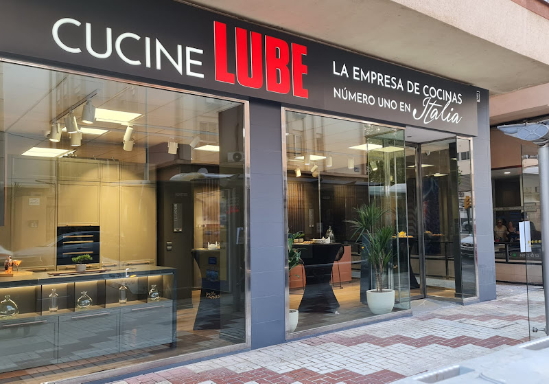 LUBE Cocinas Málaga – Cocinas modernas Málaga – Tienda Cocinas Málaga – Cocinas de diseño en Málaga – Reforma de Cocinas - empresa de reformas