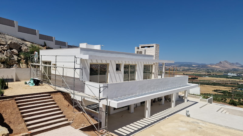 Reformas y Construcciones Henao Tirado Especialistas SATE - empresa de reformas