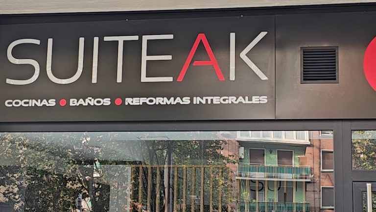 Suiteak