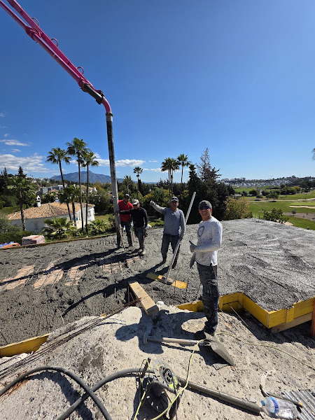 Vanguardia Obras Integrales R&A S.L.
